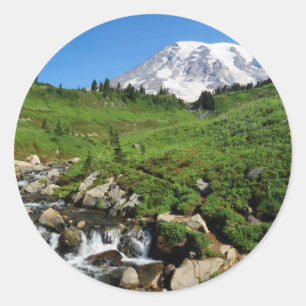 Mount Rainier, Wasserfall, schneebedeckt Runder Aufkleber