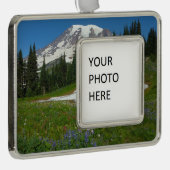 Mount Rainier, Wildblumen und Schnee Rahmen-Ornament Silber (Rechts)