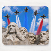 Mount Rushmore Kampfjet-Überflug Mousepad (Vorne)
