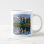 Mount Shuksan gespiegelt im Reflection Lake Jumbo-Tasse (Rechts)