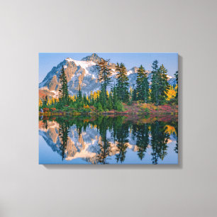 Mount Shuksan gespiegelt im Reflection Lake Leinwanddruck