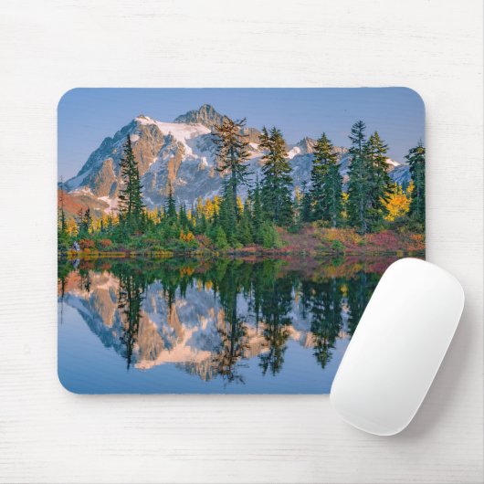 Mount Shuksan gespiegelt im Reflection Lake Mousepad (Mit Mouse)