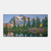 Mount Shuksan gespiegelt im Reflection Lake Schreibtischunterlage (Vorderseite)