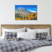 Mount Stuart & Herbstlarven Leinwanddruck (Insitu (Schlafzimmer))