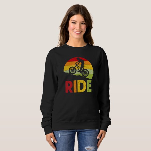 Mountain Bike Ride Retro Sunset Sweatshirt (Vorne ganz)
