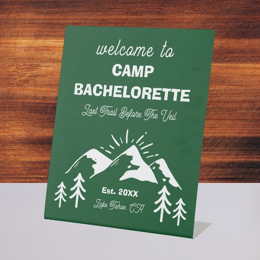 Mountain Green White Camp Bachelorette Willkommen Sockelschild