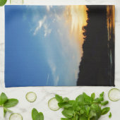 Mountain Lake Sunset Geschirrtuch (Gefaltet)