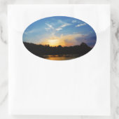 Mountain Lake Sunset Ovaler Aufkleber (Tasche)