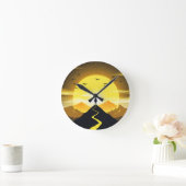 Mountain Peak Silhouette with a winding. Pedestal Runde Wanduhr (Zuhause)