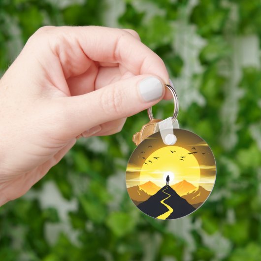 Mountain Peak Silhouette with a winding. Pedestal Schlüsselanhänger (Hand)