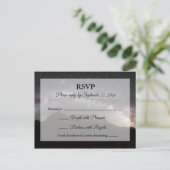 Mountain Sky Wedding Response Einladungspostkarte (Stehend Vorderseite)