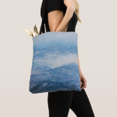 MOUNTAIN UNDER BLUE SKY AT DAYTIME TASCHE (Von Nahem)