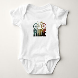 Mountainbike-Abenteuer Baby Strampler