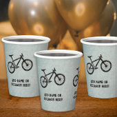 Mountainbike für sportliche Typ, die in der Indust Pappbecher