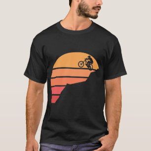 Mountainbiken im Sonnenuntergang T-Shirt