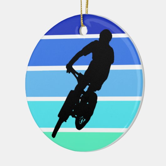Mountainbiker auf Retro Blaue Streifen Keramik Ornament (Links)