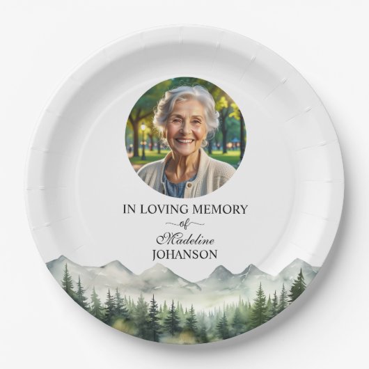 Mountains and Trees Celebration Of Life Funeral Pappteller (Vorderseite)