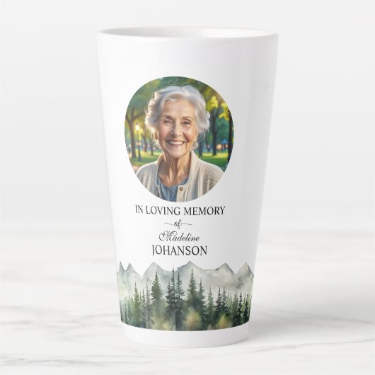 Mountains and Trees Celebration Of Life Keepsake Milchtasse (Vorderseite)