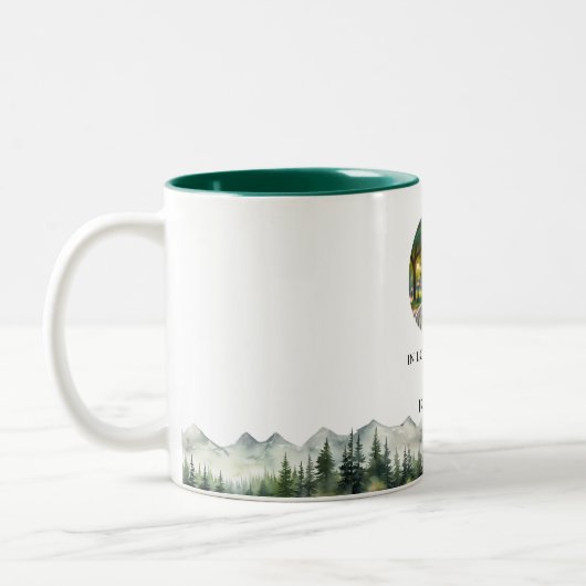 Mountains and Trees Celebration Of Life Keepsake Zweifarbige Tasse (Links)