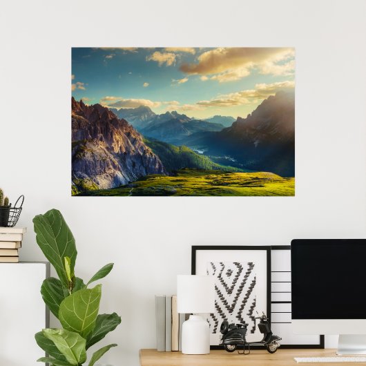 Mountains and Valley at Sunset Poster (Heimbüro)
