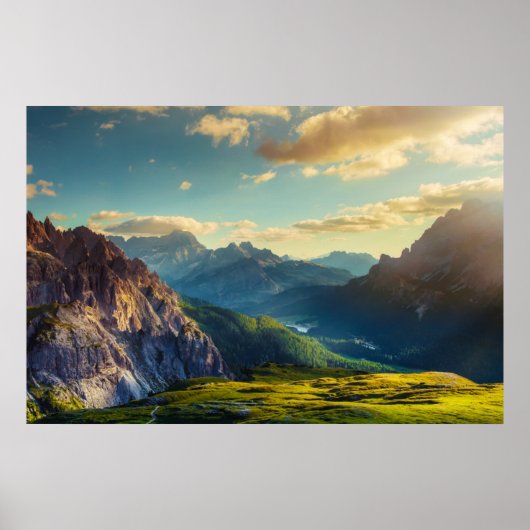 Mountains and Valley at Sunset Poster (Vorne)