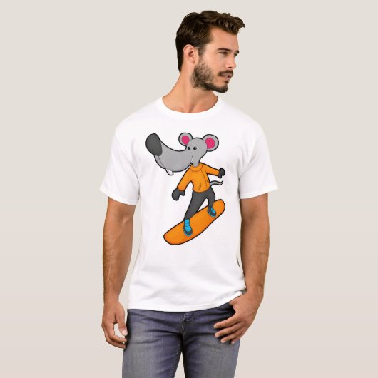 Mouse as Snowboarder with Snowboard T-Shirt (Vorne ganz)