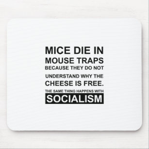 Mouse Fallen mit freiem Käse AKA Sozialismus Mousepad