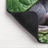 Mouse schlafen in grünem Leaf Mousepad (Ecke)