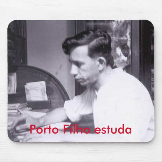 Mousepad zeigt jemanden estudando. (Vorne)