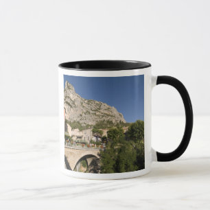 Moustiers-Sainte-Marie, Provence, Frankreich. Tasse