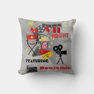 Movie Night Zuhause Theaterdesign mit Name Kissen