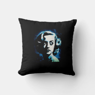 Movie Star Bette Nior Throw Pillow Davis Kissen