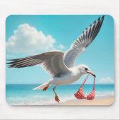 Möwe fliegt mit Bikini-Oberteil Mousepad (Vorne)