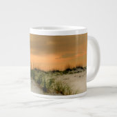 Möwen bei Sonnenaufgang Jumbo-Tasse (Vorderseite Rechts)