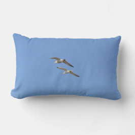 Möwen, die hoch fliegen - lendenkissen