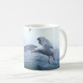 Möwen fliegen über das Meer Kaffeetasse (VorderseiteRechts)