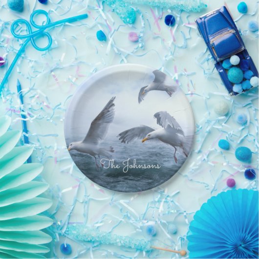 Möwen fliegen über das Meer Pappteller (Party)