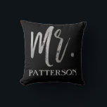 Mr. and Last Name Imitats Silver Foil Pillow Kissen<br><div class="desc">Imitate Silver Foil Pillow und Nachname Kissen,  die für Ihren Ehemann eine perfekte Geschenkidee mit dem Nachnamen Kissen machen würden.</div>