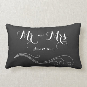 Mr. and Mrs Black and White Wedding Pillows Lendenkissen