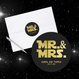 Mr. and Mrs Black Gold Sci Fi Theme Wedding Runder Aufkleber