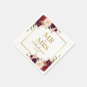 Mr. and Mrs Burgundy Floral Gold Wedding Serviette (Ecke)