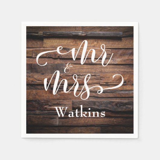 "Mr. and Mrs." Elegantes White Script auf Dark Woo Serviette (Vorderseite)