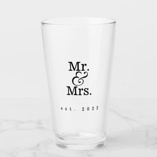 Mr. and Mrs. Glassware Wedding Gift Personalisiert Glas (Vorderseite)