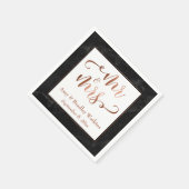 "Mr. and Mrs." Imitate Copper Script über Black Ma Serviette (Ecke)