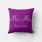 Mr. and Mrs Lila Mit Monogramm Wedding Pillows Kissen (Rückseite)