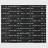 Mr. And Mrs. Name Script Schwarz-weiß Chic Wedding Geschenkpapier (Flach)