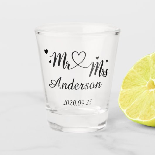 Mr and Mrs - Name - Weddind date Schnapsglas (Vorderseite)
