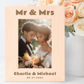 Mr. and Mrs. names date Retro Schriftart Hochzeit Geätzte Rahmen