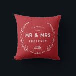 Mr. and Mrs New Zuhause Kissen<br><div class="desc">Herr und Frau neue Zuhause oder neu gezogenes Polster. Handgezeichnete Blumendetails und kleine Hausdetails. Die Hintergrundfarbe kann geändert werden.</div>