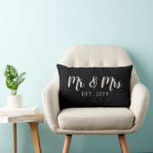 Mr. and Mrs. Script Established Wedding Pillow Lendenkissen (Stuhl )